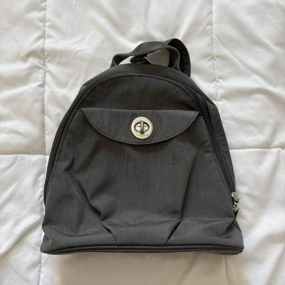 Baggallini Gray Convertible Backpack Sling Crossbody Quiet Luxury Preppy Classic